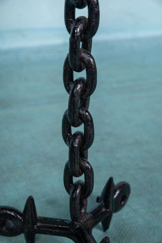 Image 1 of Brutalistischer Kerzenhalter aus Metall, minimalistischer Kerzenhalter aus Eisen