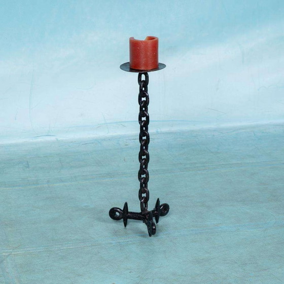 Image 1 of Brutalistischer Kerzenhalter aus Metall, minimalistischer Kerzenhalter aus Eisen