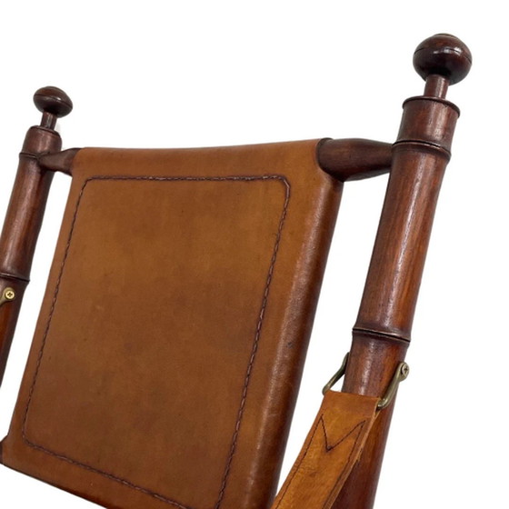 Image 1 of Offiziersstuhl – Holz- und Lederpolsterung – Stil der Militärkampagne