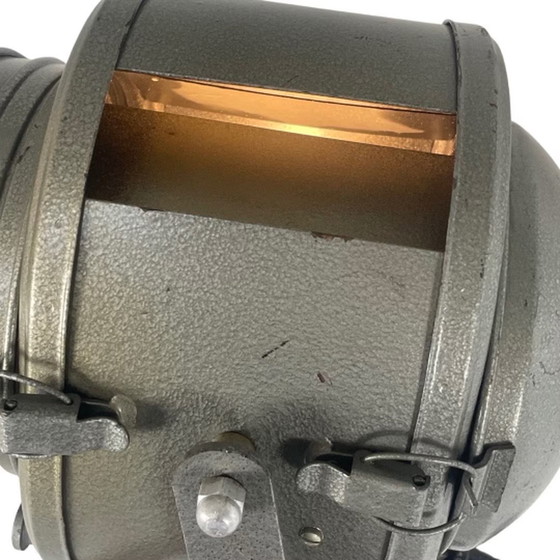 Image 1 of AE Cremer – 1950er Jahre – Studiolampe/Strahler – Grün – Auf originalem Metallstativ – Komplett original und neu verkabelt – Her