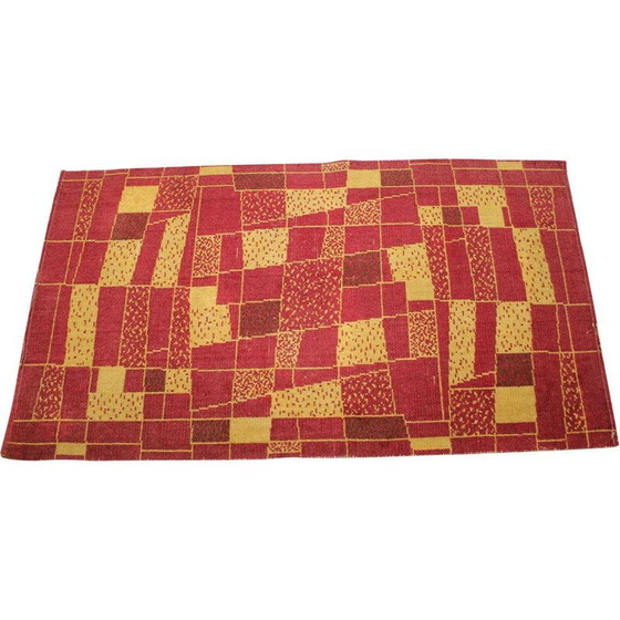 Image 1 of Roter Wollteppich im Vintage-Stil