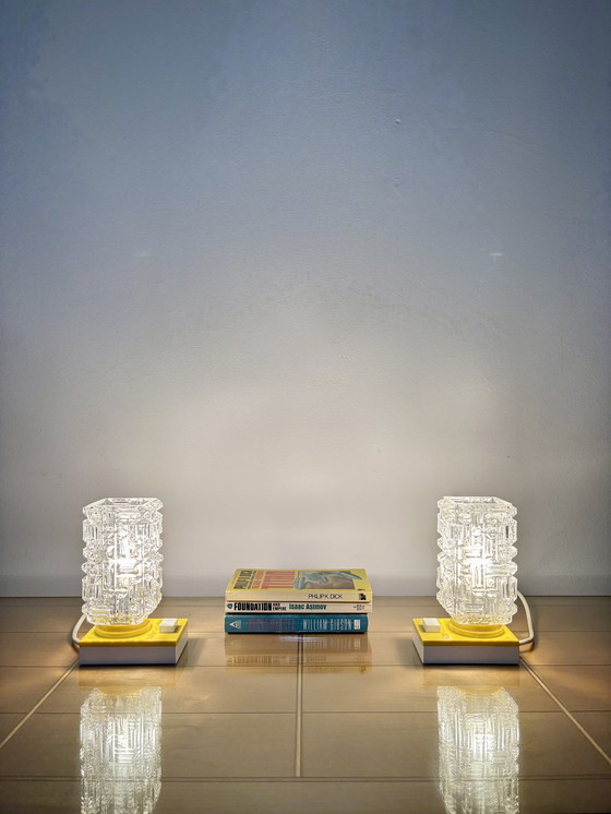 Image 1 of Vintage Tischlampe, Graewe, Gelb / Weiß mit Glaskuppel, 70S, 1970S, Retro, Mid Century, Space Age, Deutschland, Pop Art