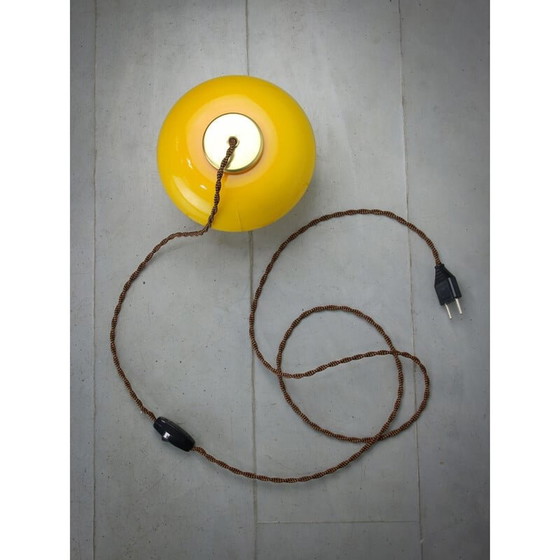 Image 1 of Mid-Century Tischlampe aus gelbem Glas und Messing Mushroom