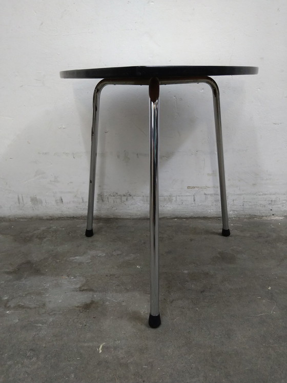 Image 1 of Resopal-Beistelltisch