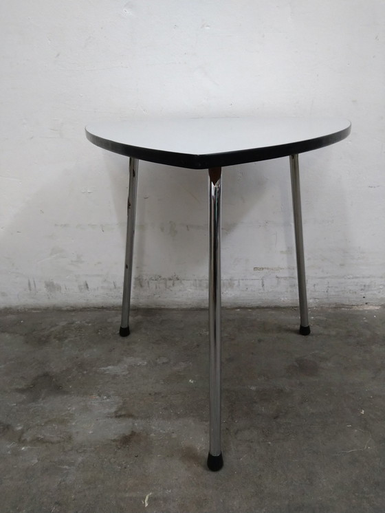 Image 1 of Resopal-Beistelltisch