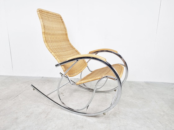Image 1 of Vintage Schaukelstuhl aus Chrom und Korbgeflecht