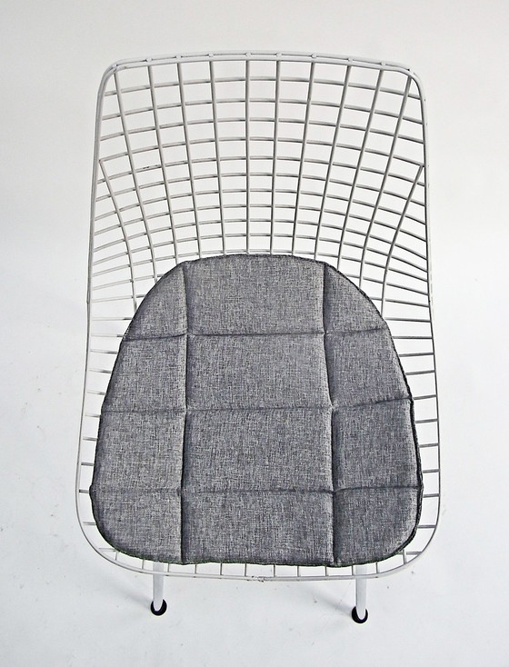 Image 1 of 4X Wire Chair