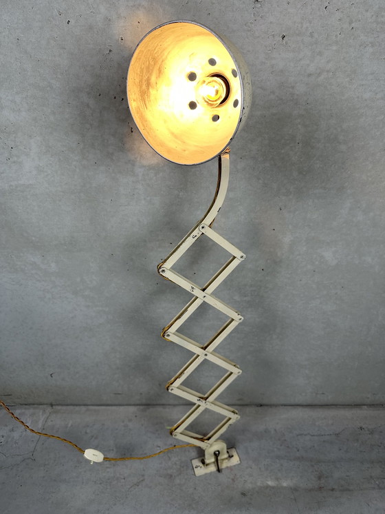Image 1 of Belmag Industrielle Scherenlampe