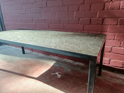 Floris Fiedeldij für den Couchtisch Artimeta