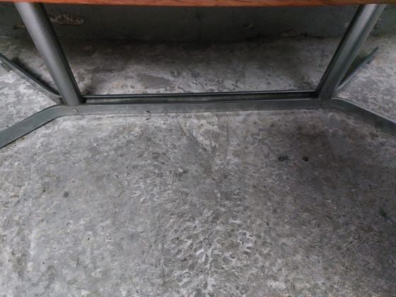 Image 1 of Ovaler Couchtisch aus der mid-century 