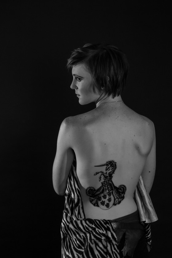 Image 1 of Igor Zeiger. Eisen. Das Farnese-Mädchen.