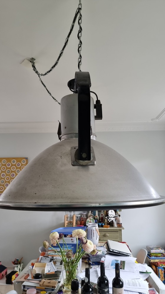 Image 1 of Große einzigartige industrielle Pendelleuchten