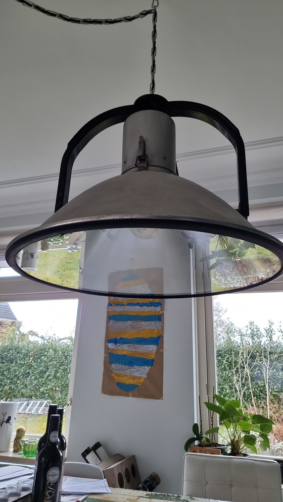 Image 1 of Große einzigartige industrielle Pendelleuchten