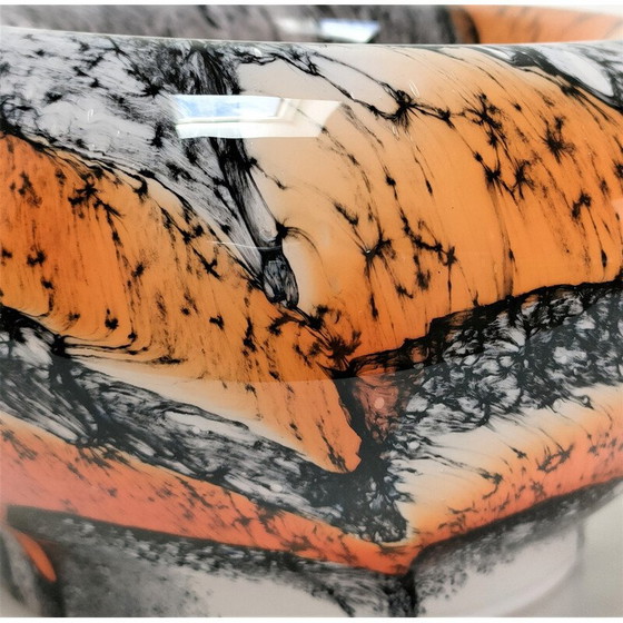 Image 1 of Vintage-Taschentischplatte aus orangefarbenem und schwarzem Opalglas von Carlo Moretti, 1970