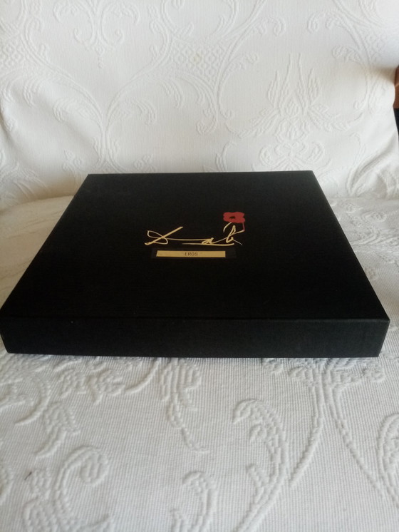Image 1 of Design-Teller "Eros" Nummeriert 1640 von Salvador Dali 90s