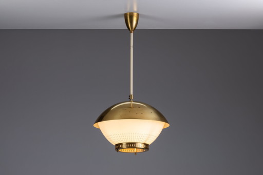 Großer Anhänger aus Messing und graviertem Glas