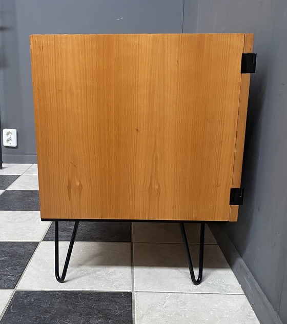 Image 1 of Niedriger Schrank aus blondem Holz 1970S