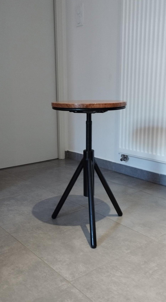 Image 1 of Vintage Hocker, Indus Typ, Dreibein, Verstellbare Sitzfläche