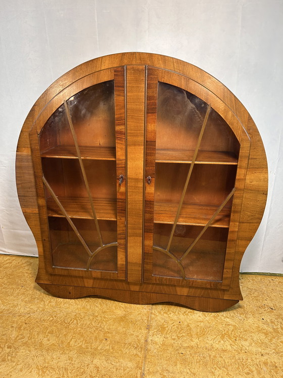 Image 1 of Art Deco Brocante Vintage Nussbaum Vitrine mit Sunburst Design 1930-1940
