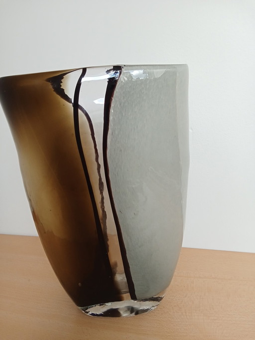 Mundgeblasene Mocca Schwarz Weiß Skandinavisches Glas Oval Vase 50- Er Jahre