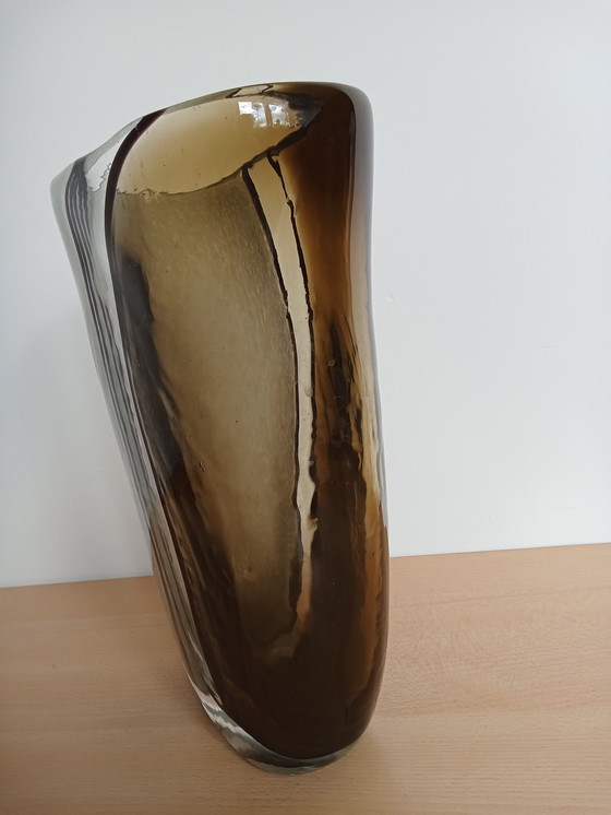 Image 1 of Mundgeblasene Mocca Schwarz Weiß Skandinavisches Glas Oval Vase 50- Er Jahre