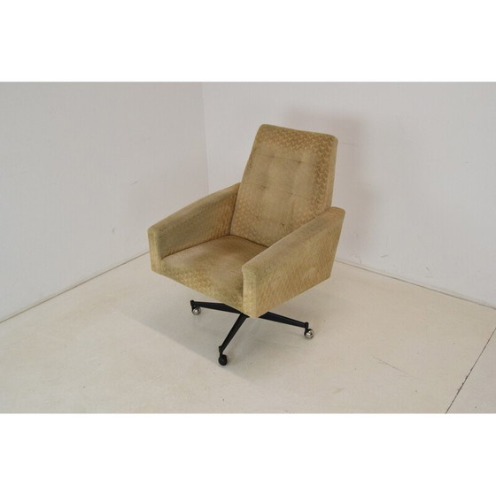 Image 1 of Mid Century Drehsessel mit Rädern, Tschechoslowakei 1970er Jahre