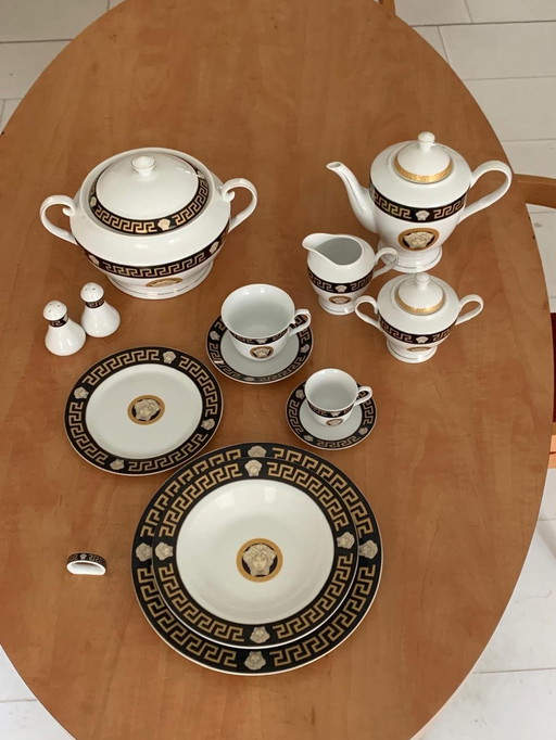 Versace Da Vinci 24 Karat 42-teiliges Tafelservice aus Porzellan in Spitzenform
