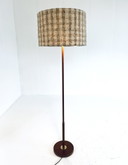 Temde Lampe + Bücherregal