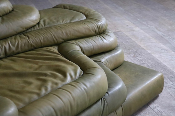 Image 1 of Ubald Klug Ds-1025 Terrazza Sofa In Olive Grün Leder Für De Sede, Schweiz 1970S