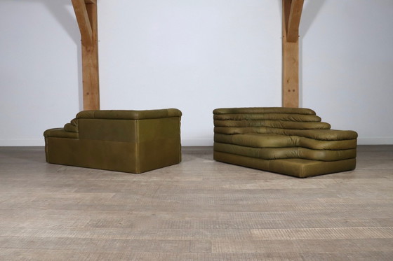 Image 1 of Ubald Klug Ds-1025 Terrazza Sofa In Olive Grün Leder Für De Sede, Schweiz 1970S