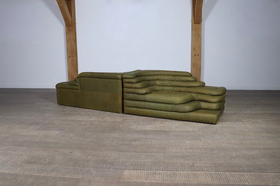 Image 1 of Ubald Klug Ds-1025 Terrazza Sofa In Olive Grün Leder Für De Sede, Schweiz 1970S