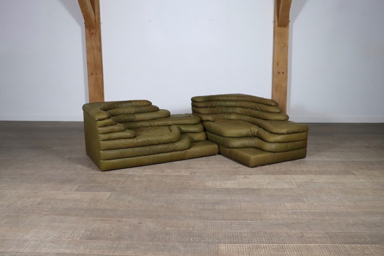 Image 1 of Ubald Klug Ds-1025 Terrazza Sofa In Olive Grün Leder Für De Sede, Schweiz 1970S