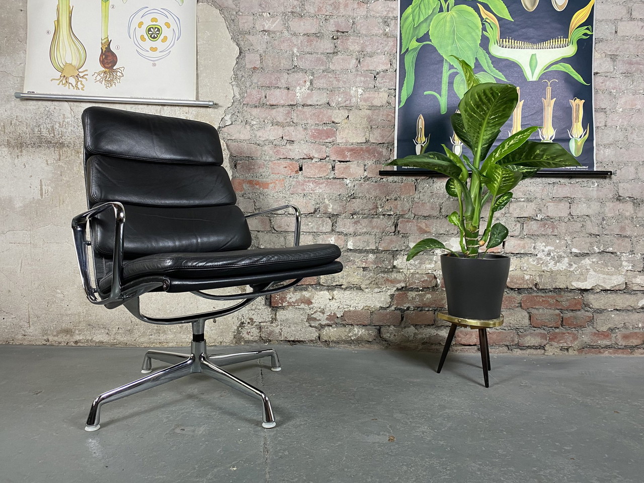 Herman Miller Soft Pad Chair EA 216 von Charles Ray Eames