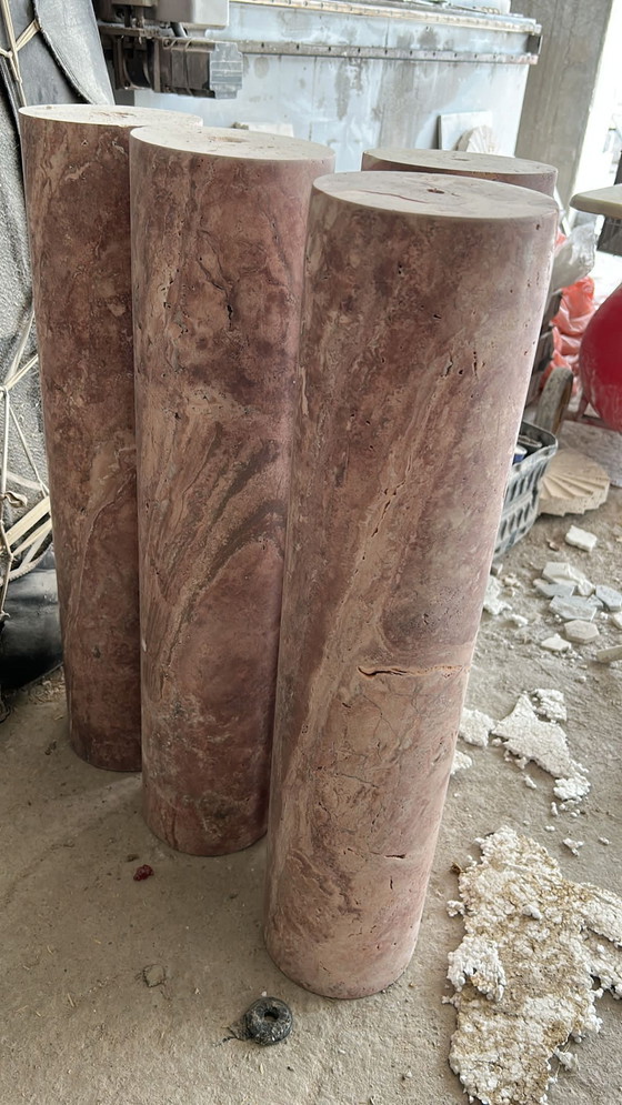 Image 1 of Vintage Rot Travertin Oval Esstisch