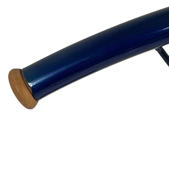 Image 1 of Memphis Stil / Postmoderne Design – Dressboy / Herrendiener – Metallic-Blau