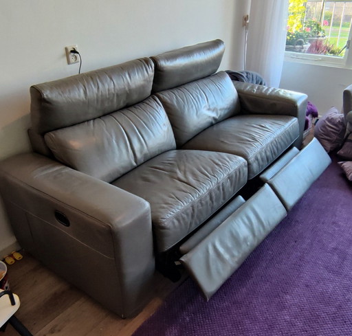 Graues Leder 2.5-Sitzer Sofa mit 2 x elektrischer Relaxfunktion