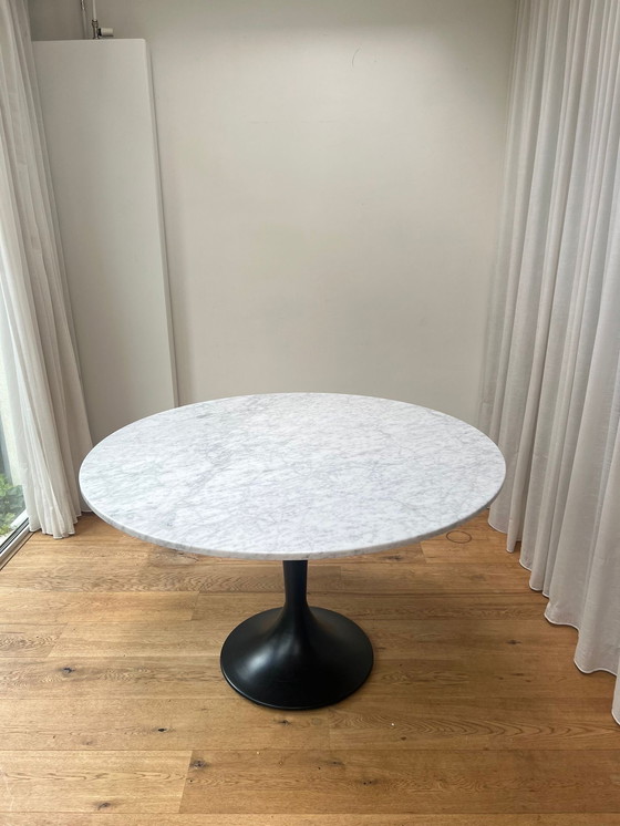 Image 1 of Der Marmor-Labortisch