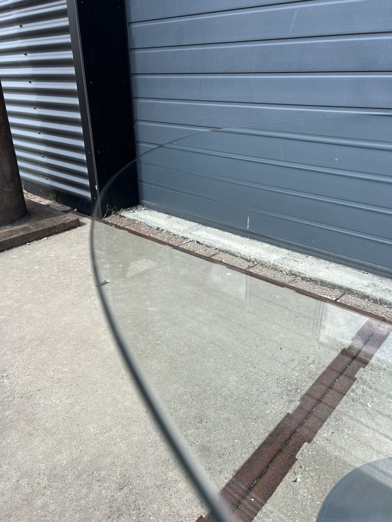 Image 1 of Moderner Designtisch