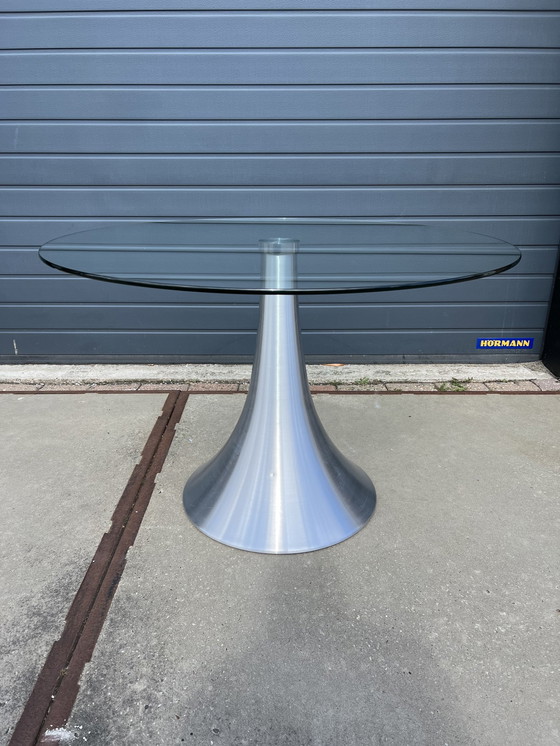 Image 1 of Moderner Designtisch