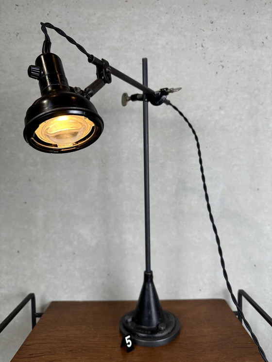 Image 1 of 20x industrielle Singer-Lampen - Bakelit