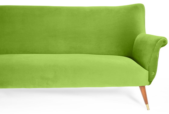 Image 1 of Spektakuläres Dreisitzer-Samtsofa, 60er Jahre, Pistazie, vollständig restauriert