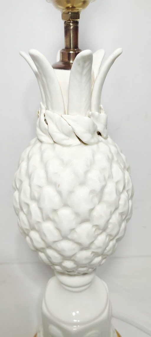 Keramische Tischlampe aus Manises. Spanien, 1960er Jahre.