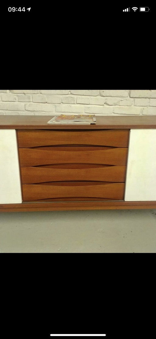 Dänisches Design-Sideboard im Stil von Arne Vodder