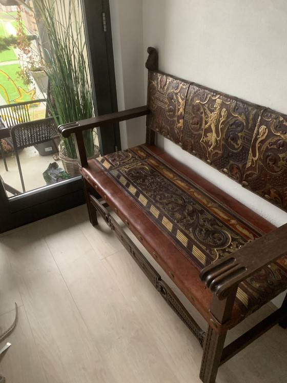 Image 1 of Antike Kirchenbank.