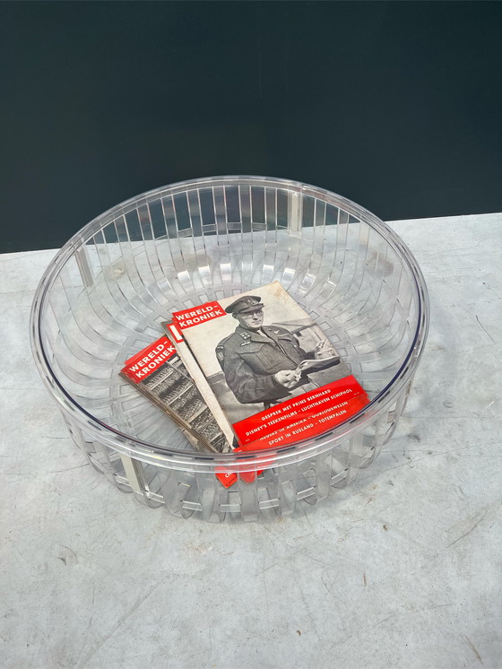 Image 1 of Kartell Panier Beistelltisch