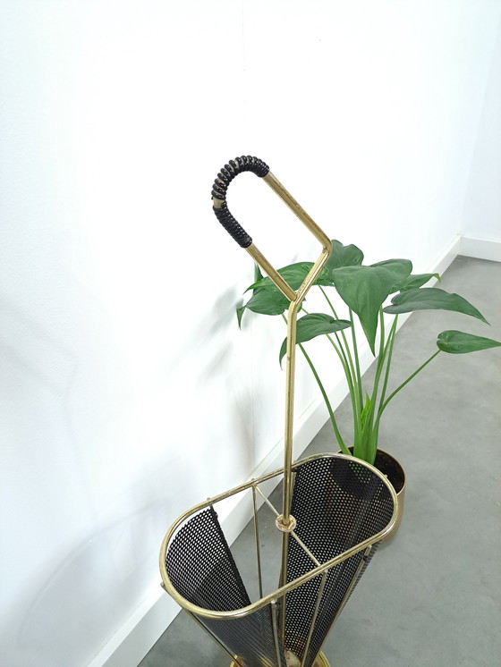 Image 1 of Goldfarbener Regenschirmständer aus Metall