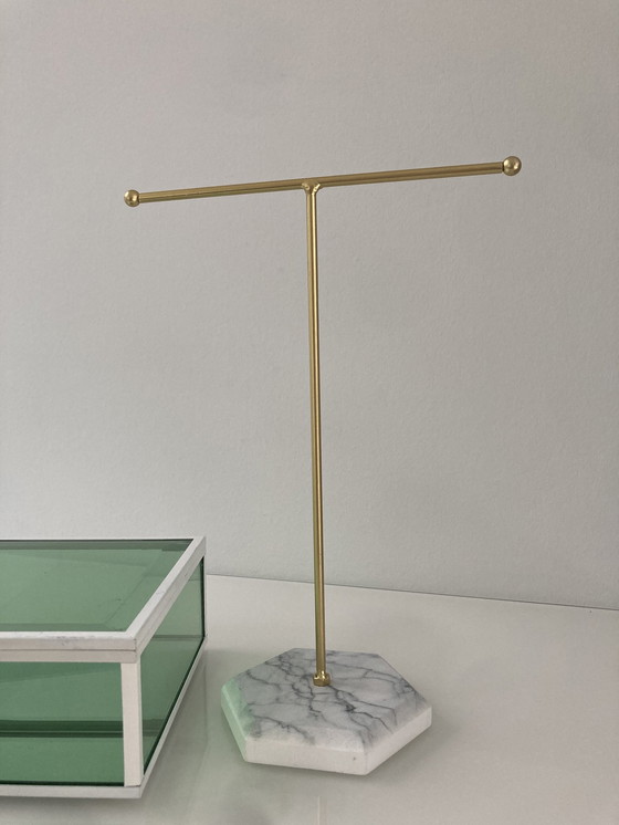 Image 1 of Set aus Schmuckkästchen und Kettenständer