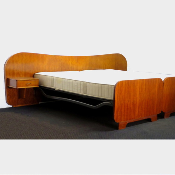 Image 1 of Bett im Mid Century Design mit Nachttischen