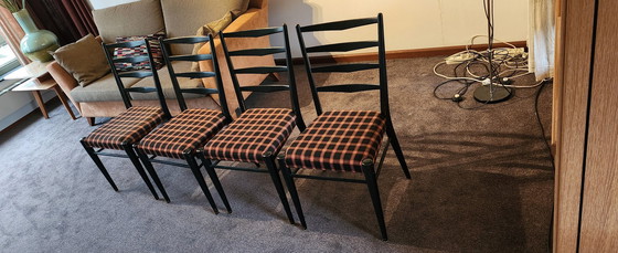 Image 1 of Pastoe Ausziehbarer Esstisch Tt05 mit 4 Stühlen St09