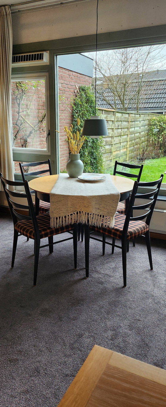 Image 1 of Pastoe Ausziehbarer Esstisch Tt05 mit 4 Stühlen St09